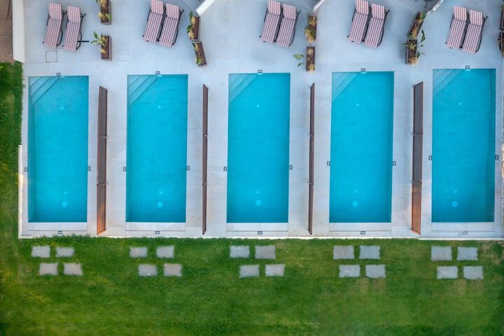 Pool 68 of 123