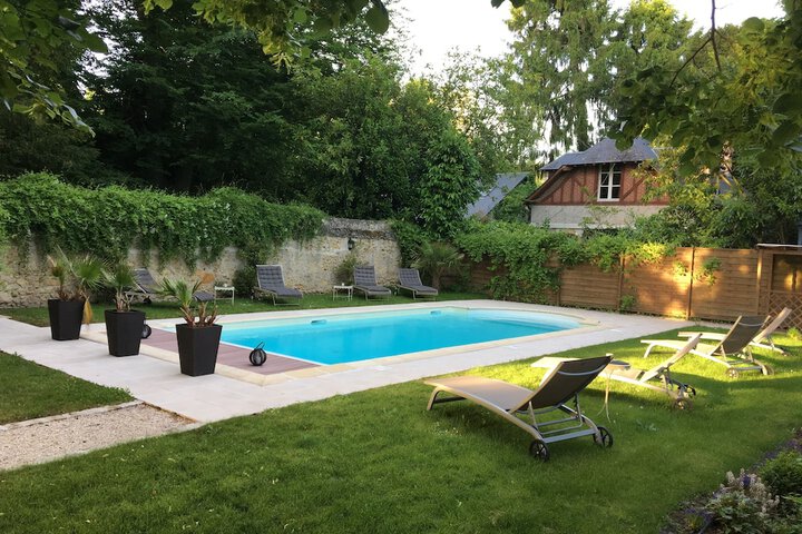 Pool 34 of 49