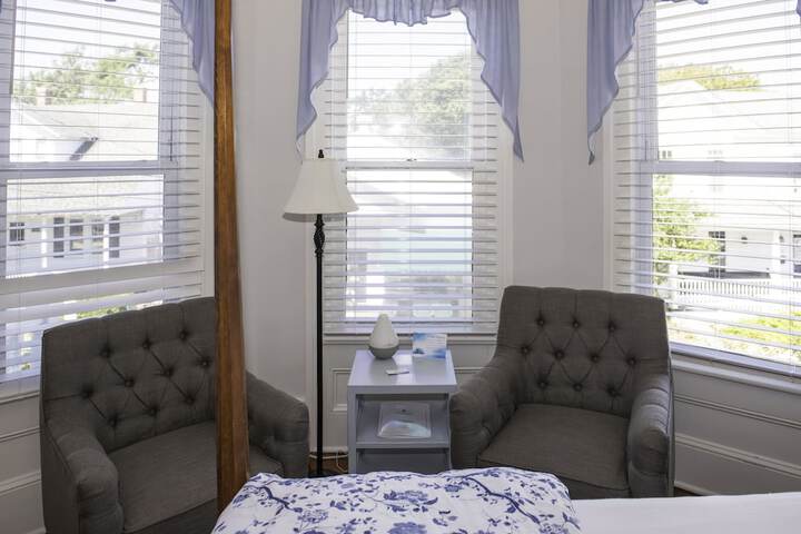 Room 10 of 64