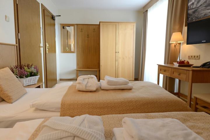 Room 11 of 67