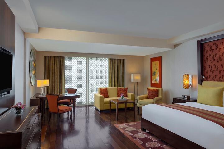 Room 34 of 128