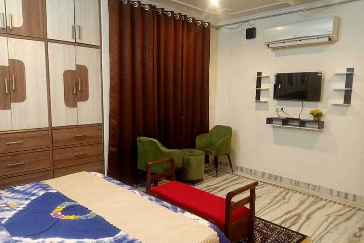 Room 7 of 69