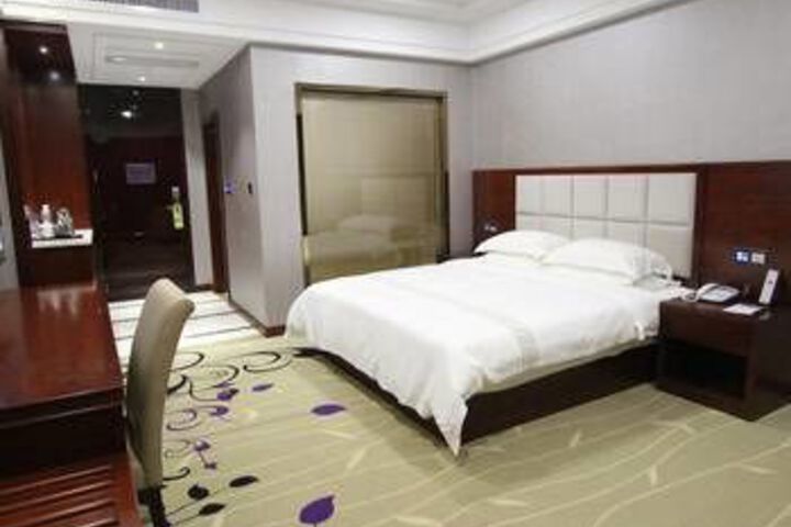 Room 2 of 8