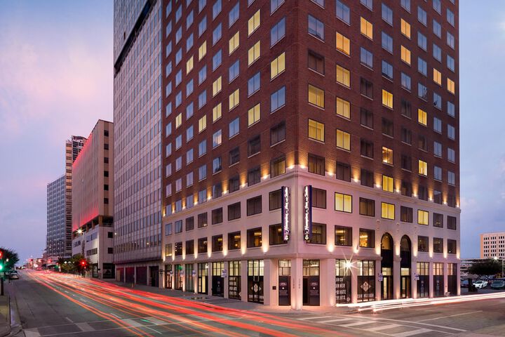 Hotel 74 of 77