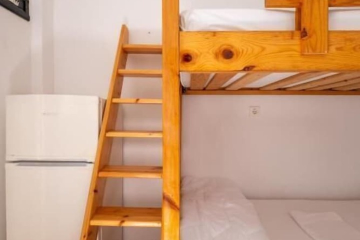 Room 18 of 83