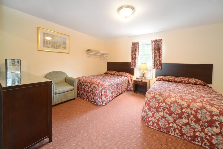 Room 32 of 106