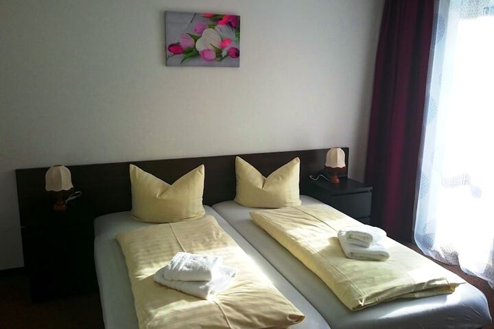 Room 10 of 36