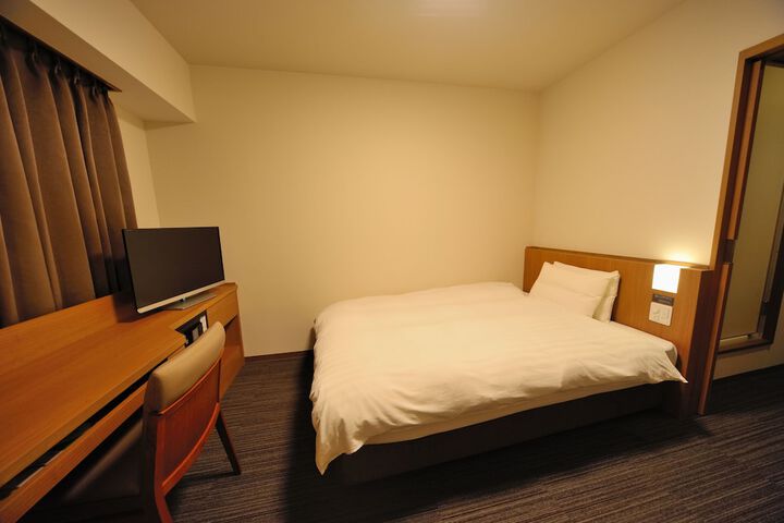 Room 9 of 64