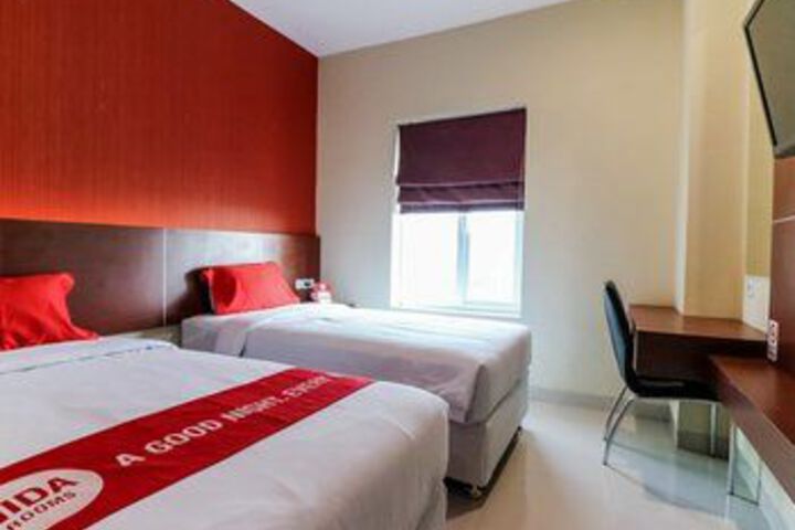 Room 28 of 80