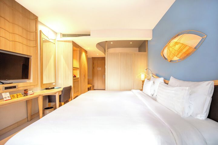 Room 34 of 91