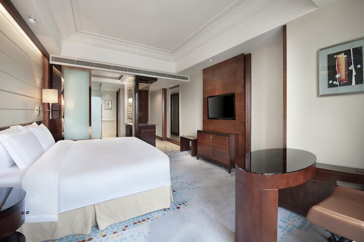 Room 10 of 75