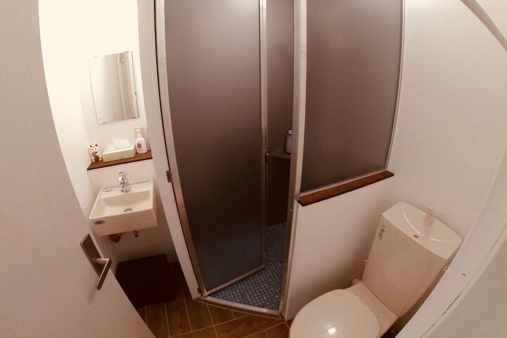 Room 35 of 54