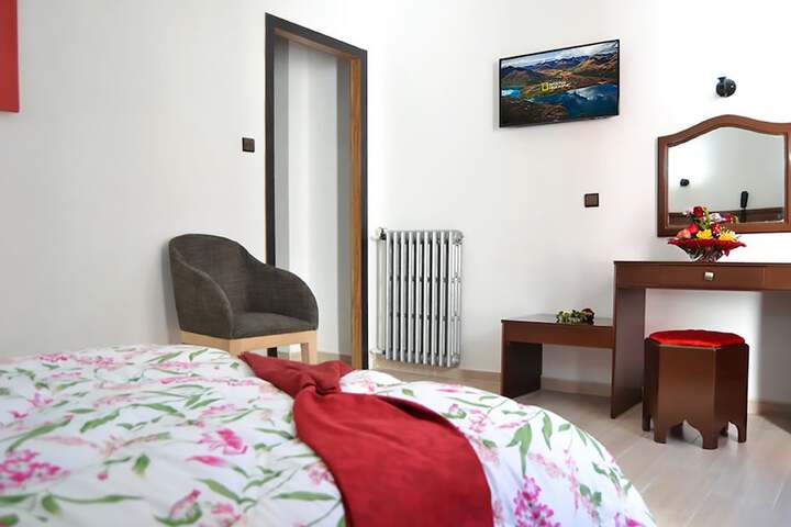 Room 2 of 22