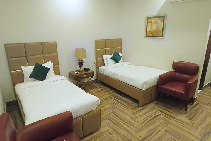 Room 15 of 27