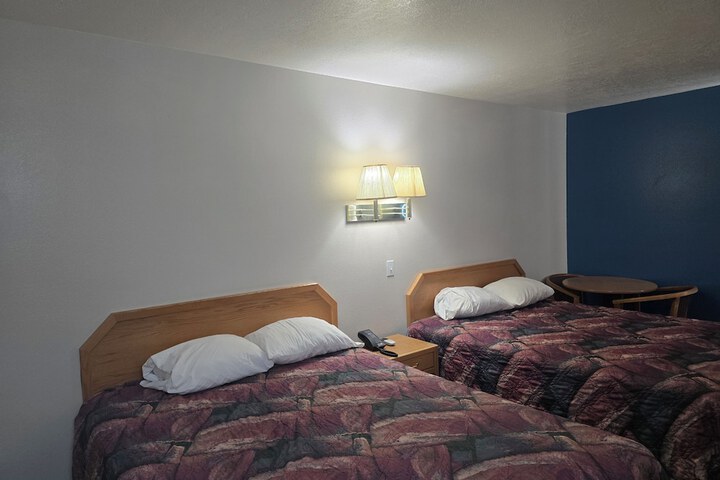 Room 20 of 33