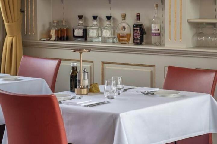 Dining 94 of 122