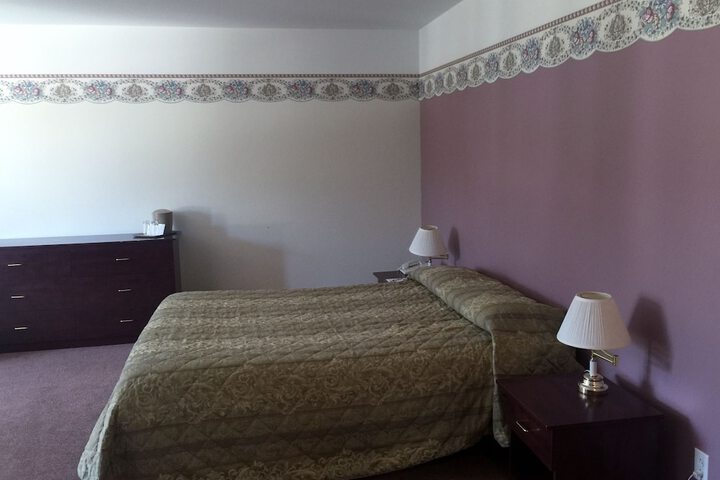 Room 3 of 32
