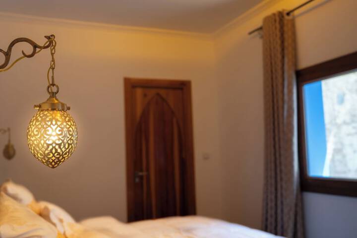 Room 13 of 50