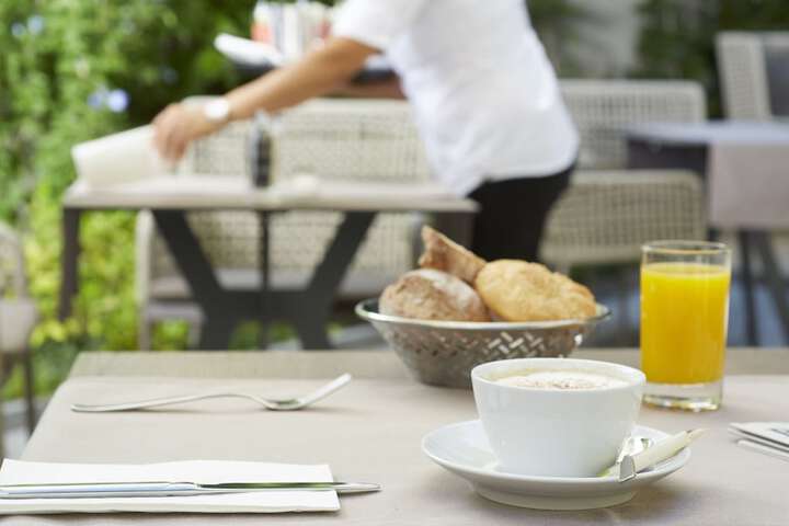Breakfast/Coffee Service 33 of 41