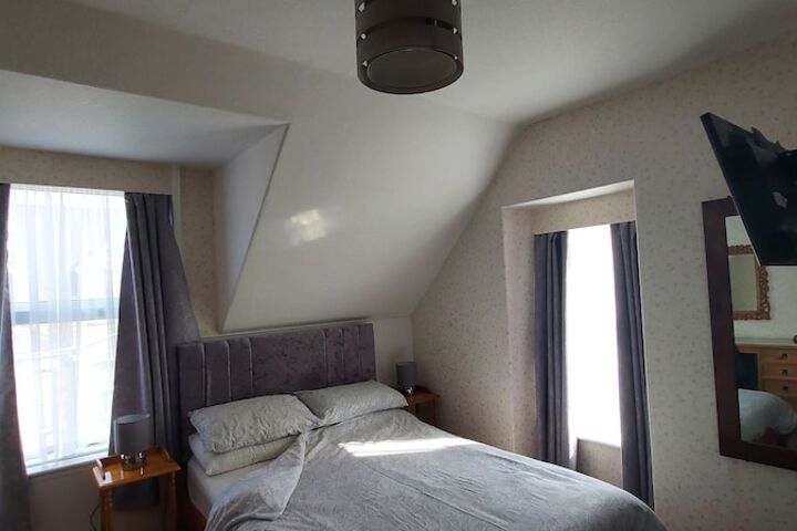 Room 16 of 49