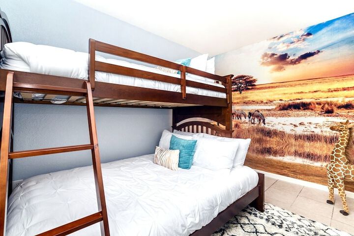 Room 493 of 710