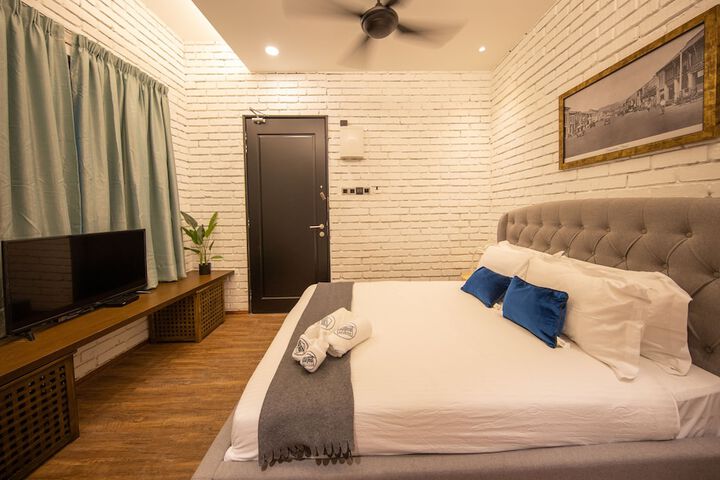 Room 7 of 49