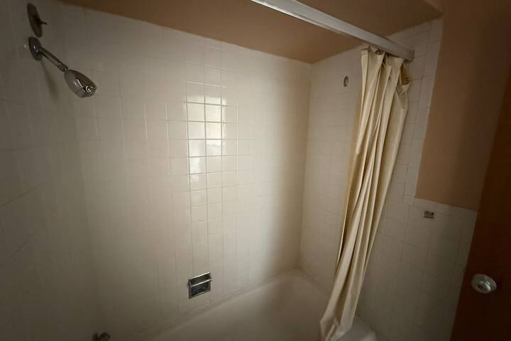 Room 33 of 51