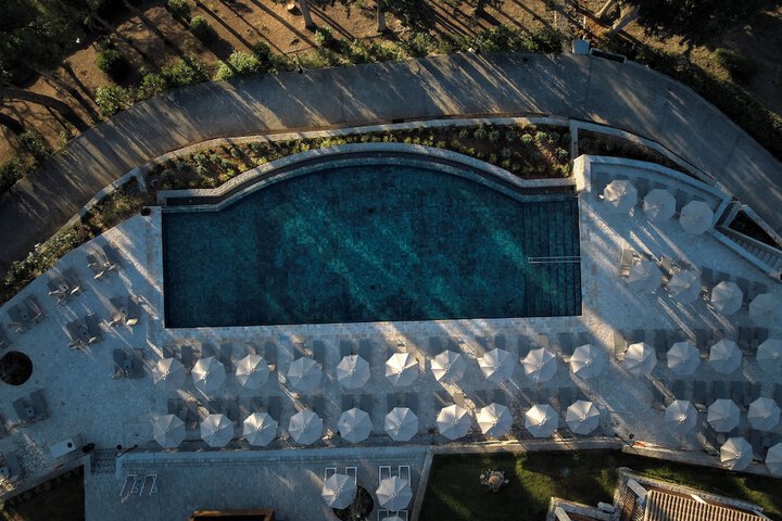 Pool 64 of 111