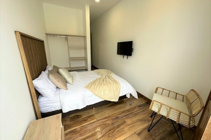 Room 3 of 19