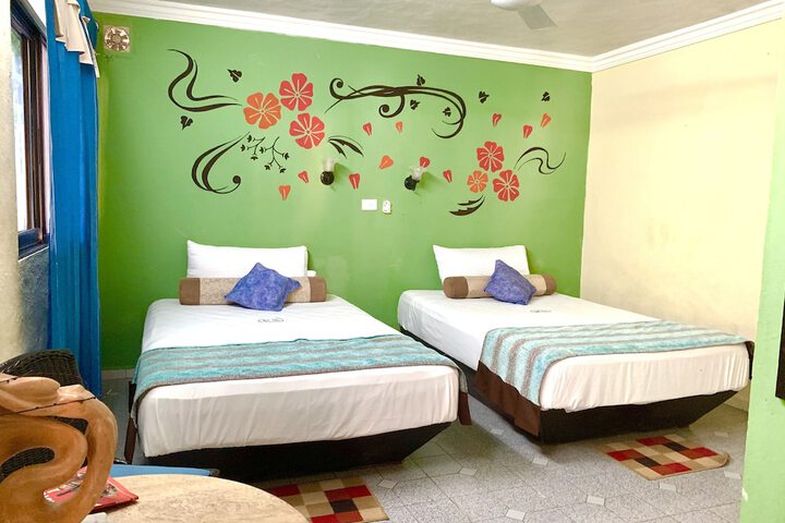 Room 4 of 83
