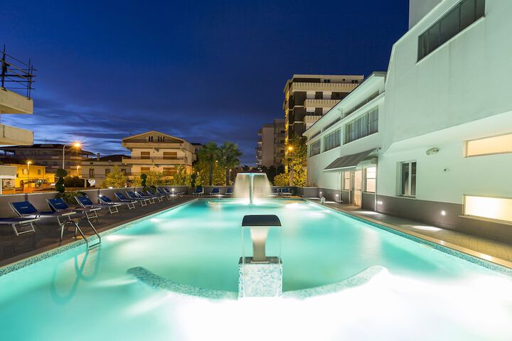 Pool 18 of 47