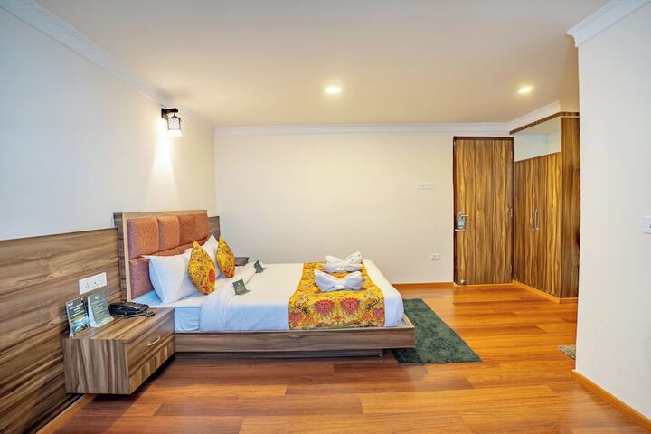 Room 19 of 34
