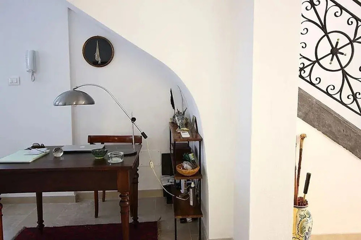 Room 13 of 17