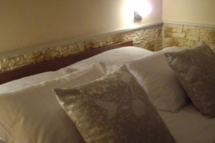 Room 17 of 74