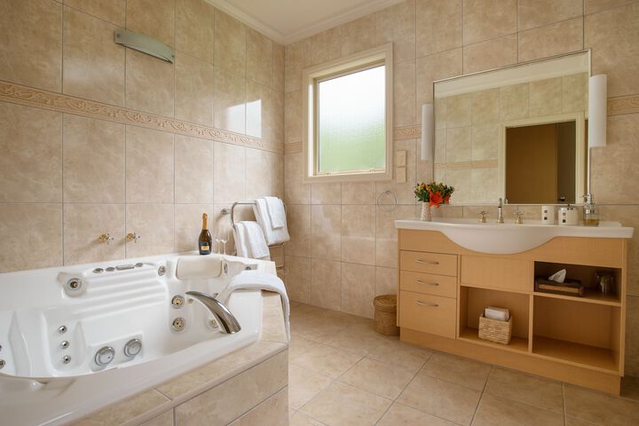 Jetted tub