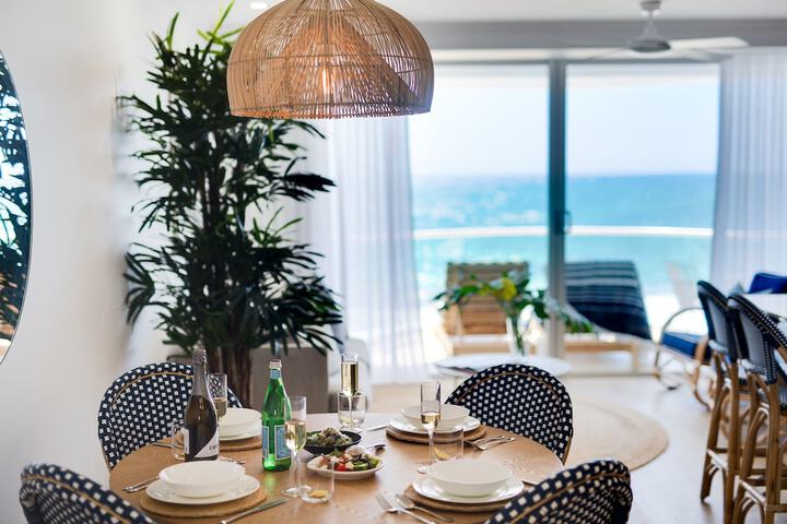 Dining Photos