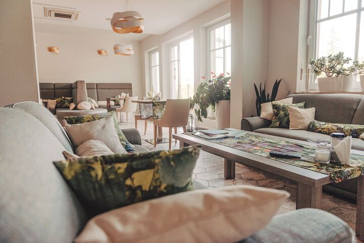 Dining 46 of 92