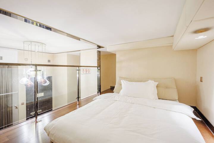Room 14 of 140