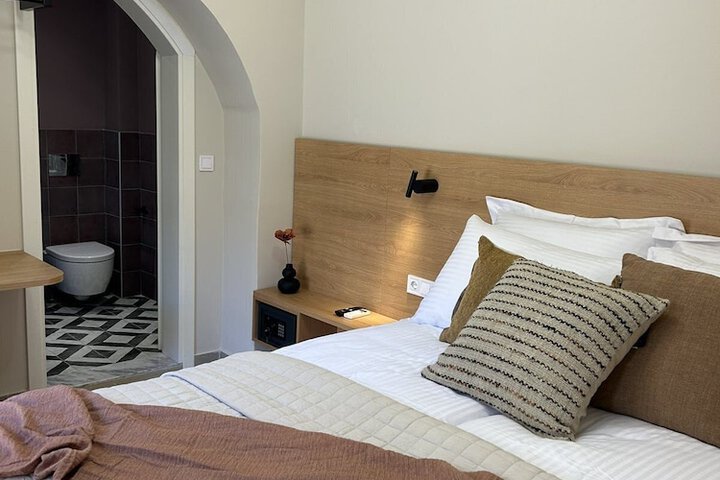 Room 5 of 86