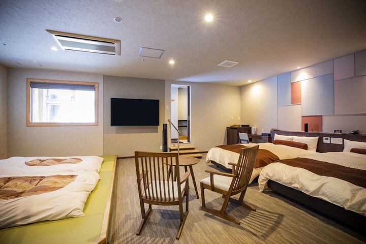 Room 65 of 240