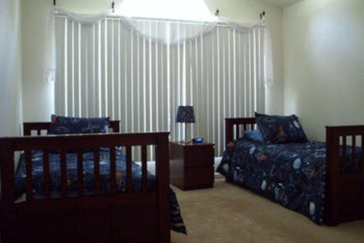 Room 10 of 37