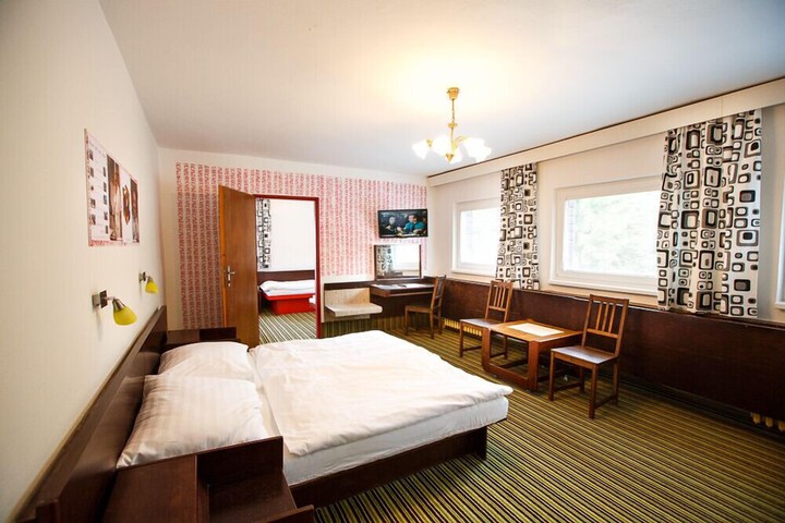 Room 8 of 49