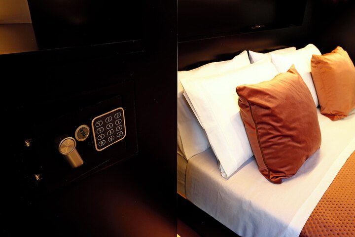Room 21 of 183