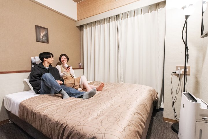 Room 6 of 14
