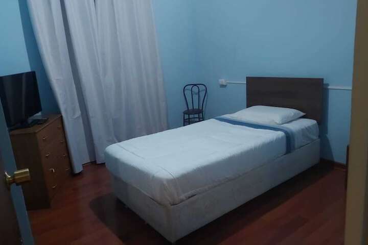 Room 2 of 9