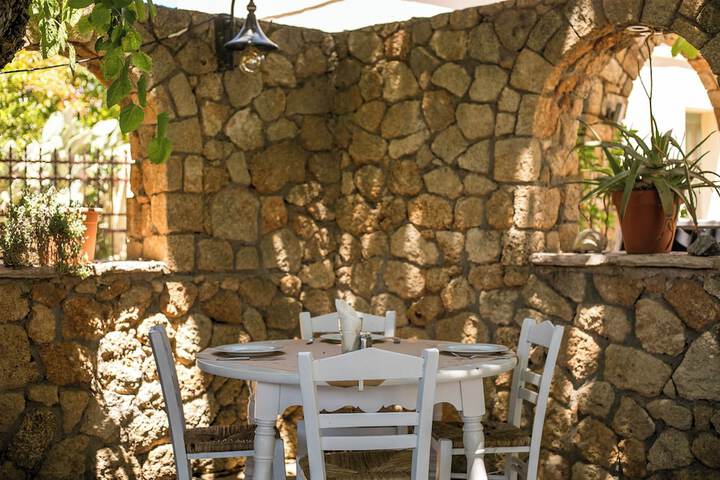 Dining 76 of 151