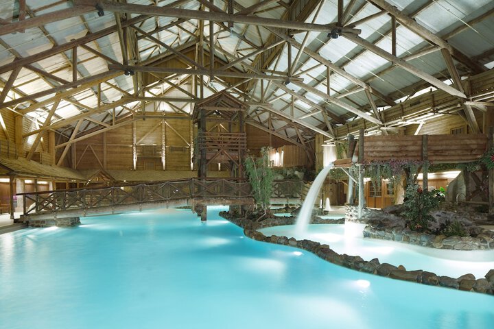 Hotel Pool