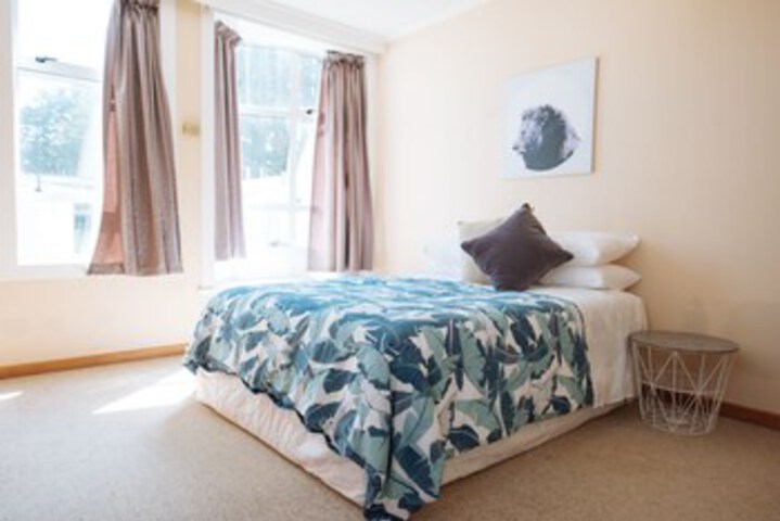 Room 21 of 21