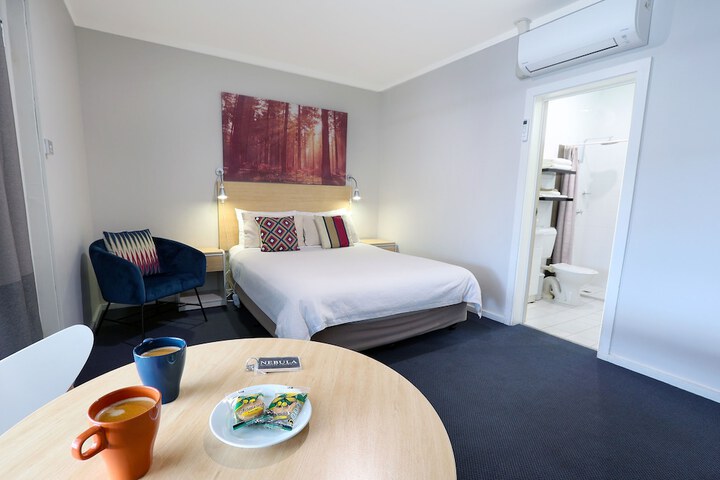 Room 6 of 19