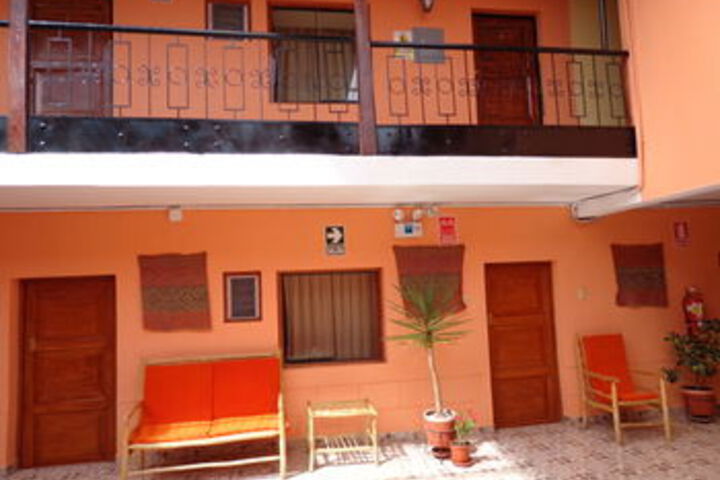 Hotel Exterior 3 of 39